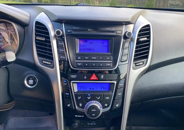 Hyundai I30 cena 33900 przebieg: 225000, rok produkcji 2012 z Pruszcz Gdański małe 254